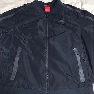 Nike windbreaker (unisex)